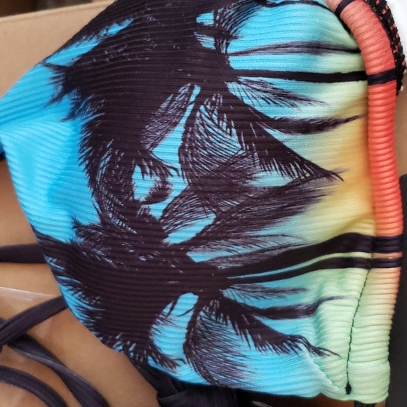 KOJOOIN Triangle High Cut Tie Side Thong Bikini Set Blue Rainbow Palm SZ L - Picture 6 of 10